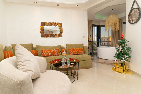✨ Studio Premium avec Jacuzzi Privé – Au Cœur de Guéliz, Marrakech 🗺️ 2
