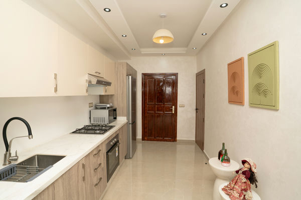 ✨ Studio Premium avec Jacuzzi Privé – Au Cœur de Guéliz, Marrakech 🗺️ 5