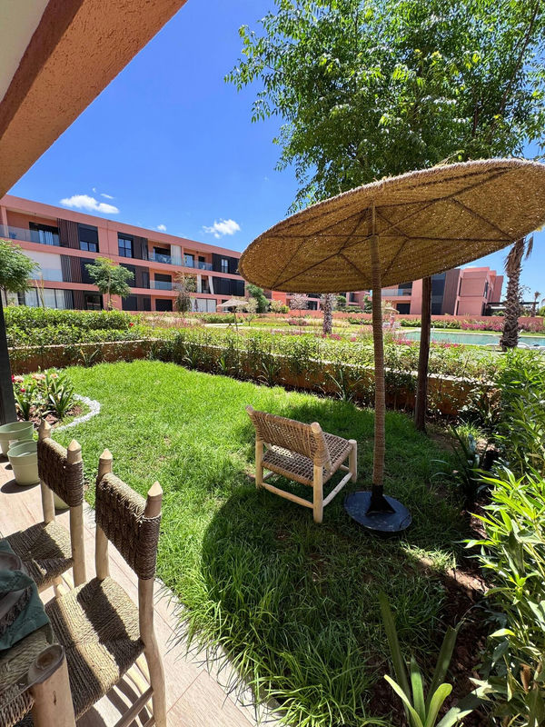 Appartement Luxe – Vue Piscine & Jardin à Noria 2